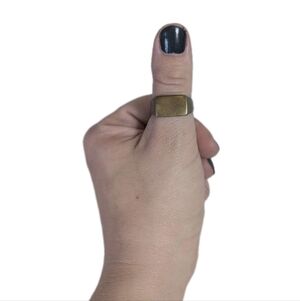 Vintage Estate Gold Tone Brass Signet Ring Size 10 Lightweight